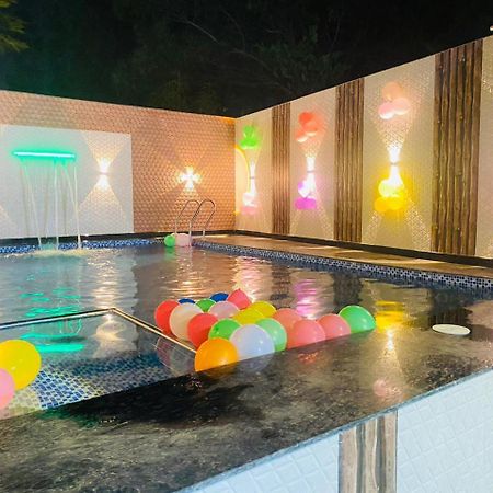 Karla Retreat Resort Lonavala Kültér fotó