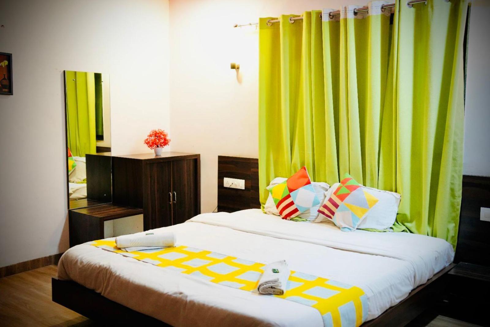 Karla Retreat Resort Lonavala Kültér fotó