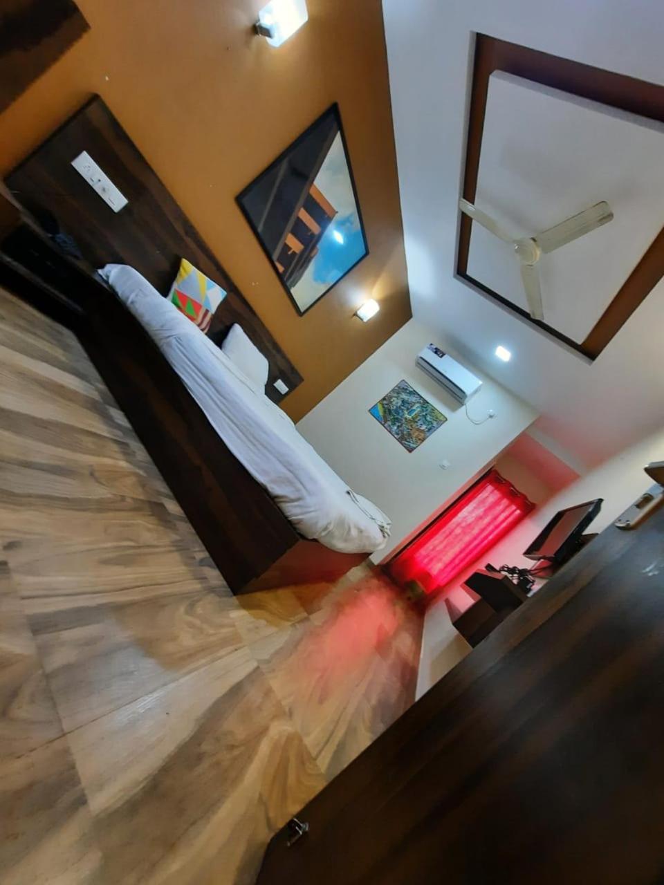 Karla Retreat Resort Lonavala Kültér fotó
