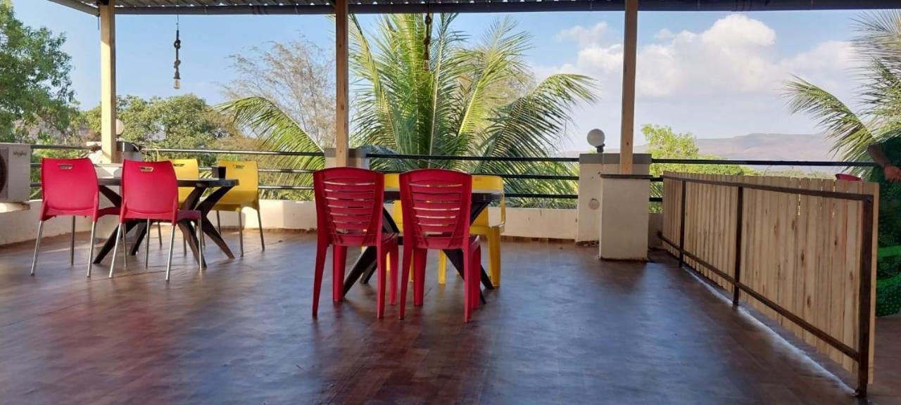 Karla Retreat Resort Lonavala Kültér fotó
