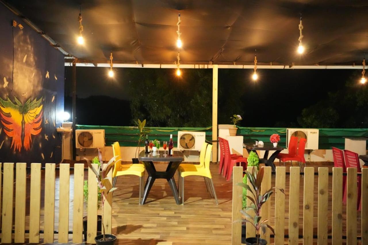 Karla Retreat Resort Lonavala Kültér fotó