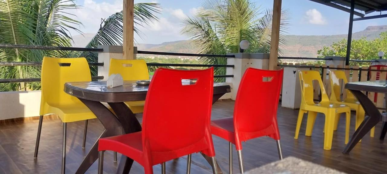 Karla Retreat Resort Lonavala Kültér fotó