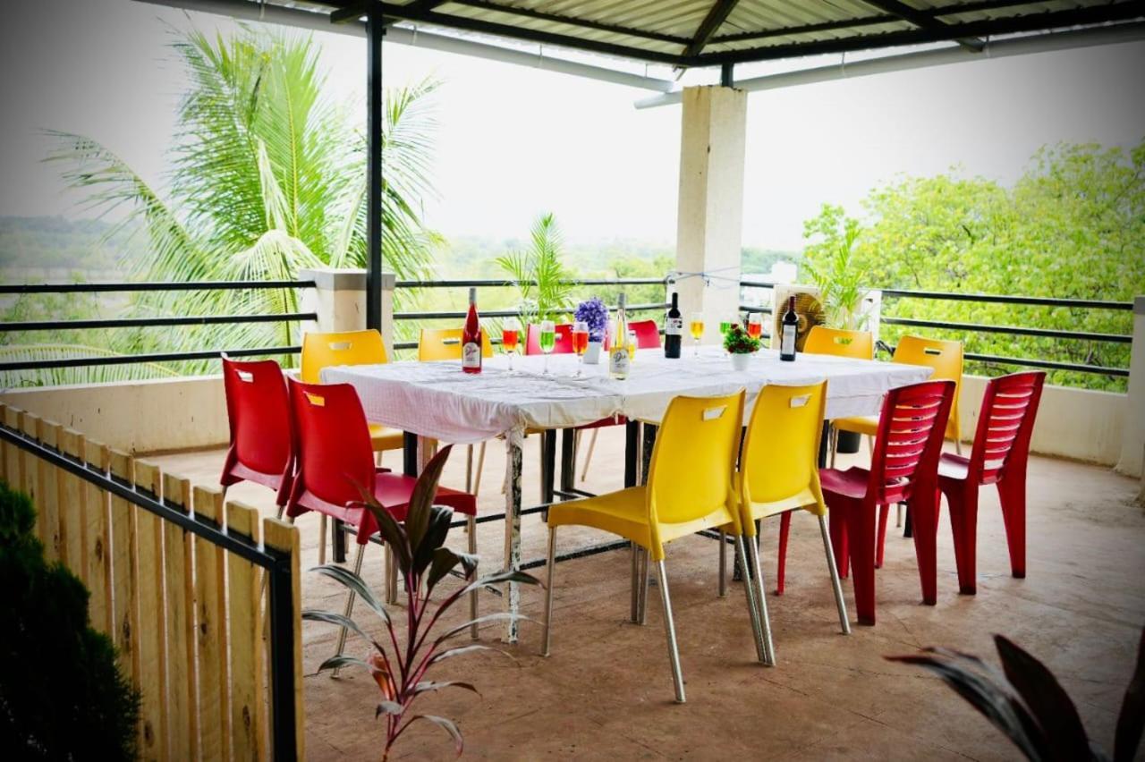 Karla Retreat Resort Lonavala Kültér fotó
